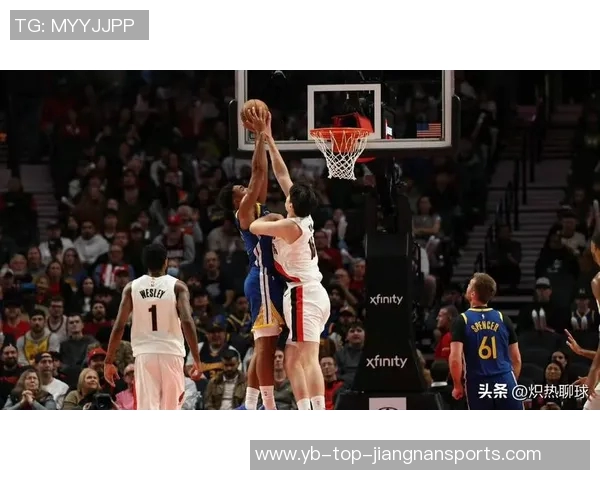 比尔首场比赛表现出色9投6中贡献12分2篮板1抢断1盖帽正负值5展现实力