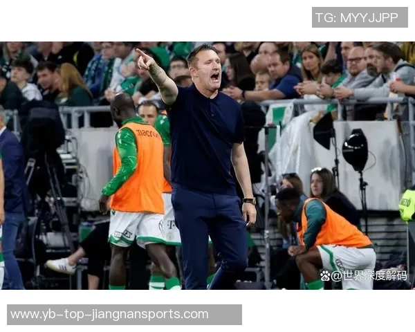 匈牙利费伦茨瓦罗斯足球俱乐部宣布与主帅罗比基恩续约成功